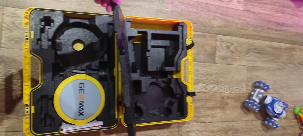 GEOMAX ZENITH 16 - gnss приймач rtk gps