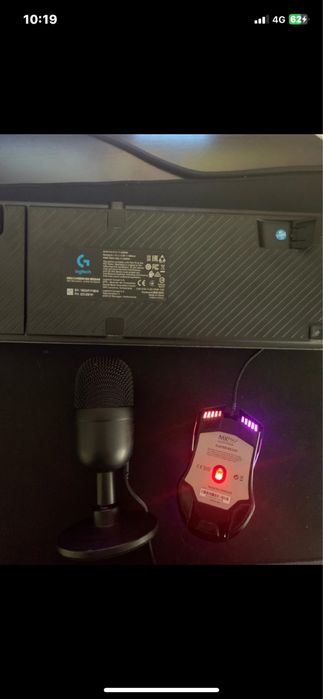 Teclado  rato e microfone  – Ótimo Negócio!