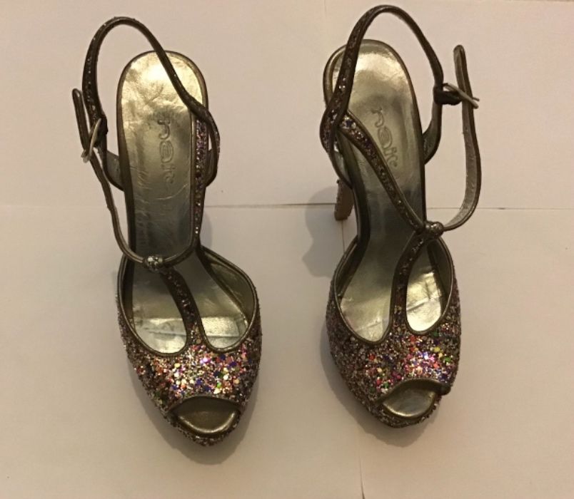 Sandálias de salto haity