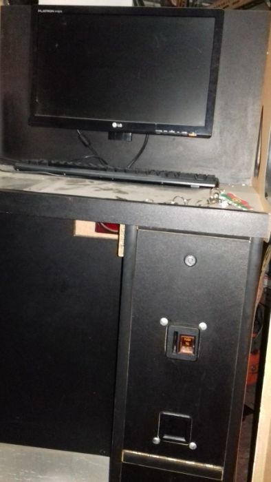 Computador com secretária