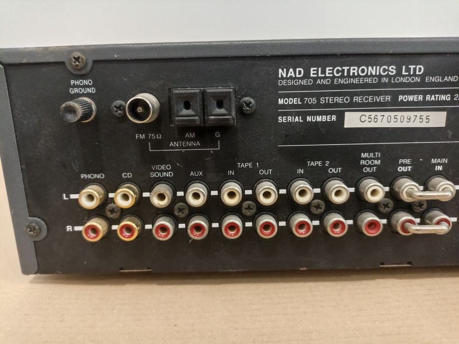 Amplituner NAD 705