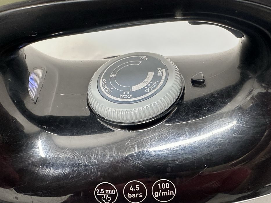 Парогенератор, утюг з парогенератором GRUNDIG парова станція