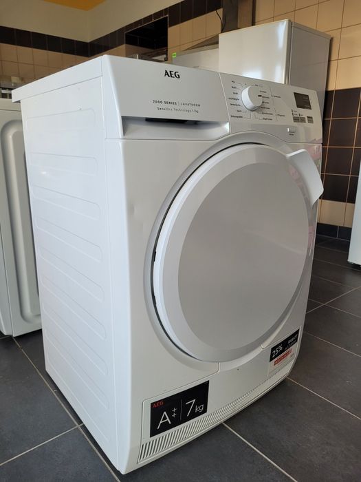 Sprzedam suszarkę do ubrań firmy AEG 7 kg z możliwością transportu