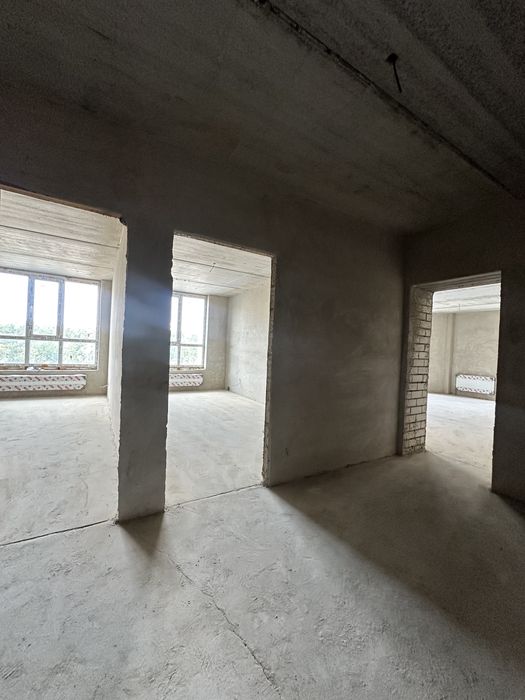 Продаж 2-кімнатна в центрі міста