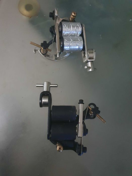 2 maquinas de tatuar