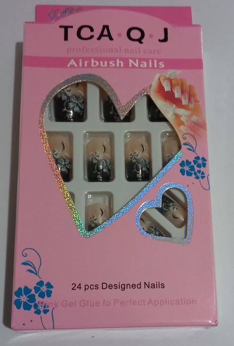 Unhas postiças com autocolantes