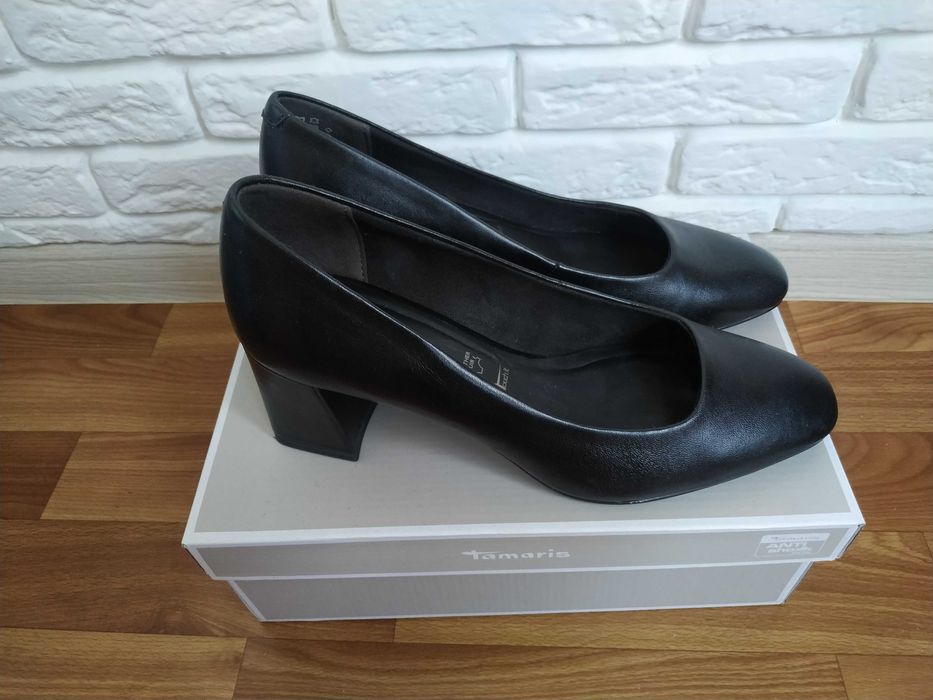 Фірмові шкіряні туфлі Tamaris