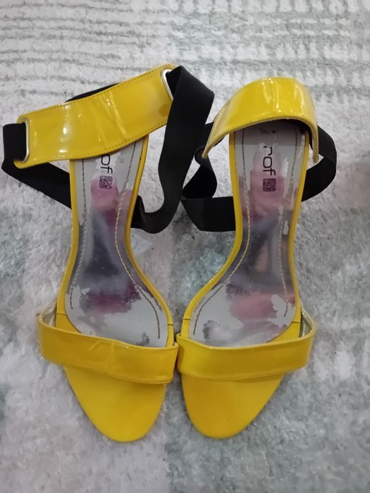 Sapatos salto prof n°38