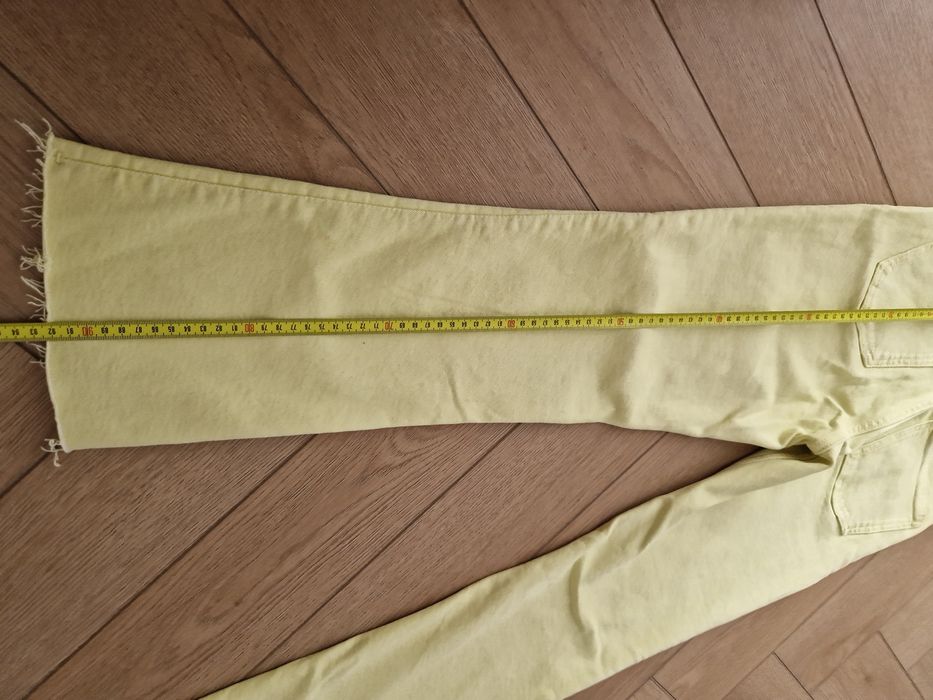 Jeansy Zara 38 M limonkowe crop flare