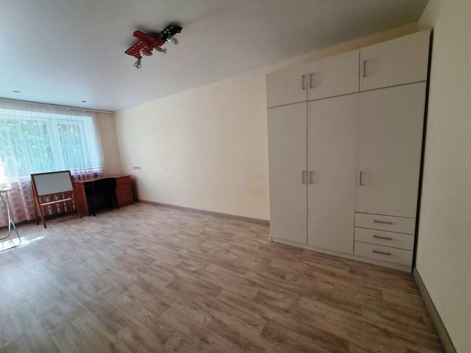 Продам 3-х ком.квартиру на Черемхах. Євроремонт. (2-920-955) - Більше