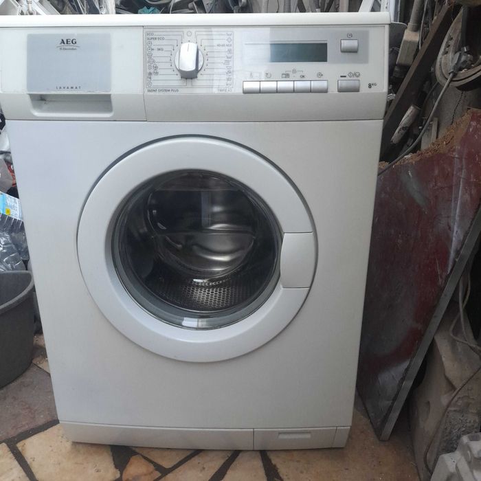 maquina de roupa AEG  quilos 1200 rpm sem problemas