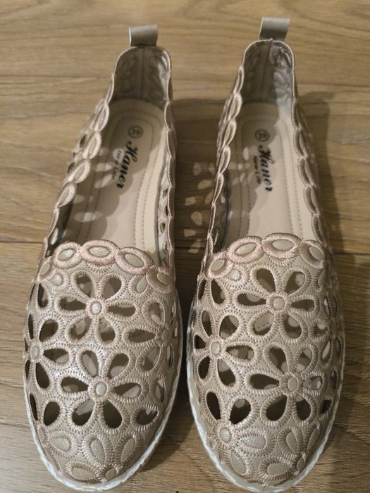 Espadryle ażurowe kwiatki