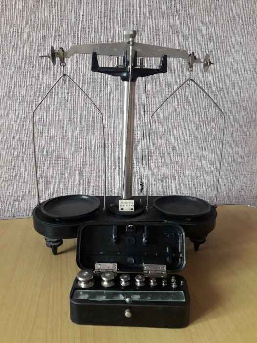 Весы лабораторные