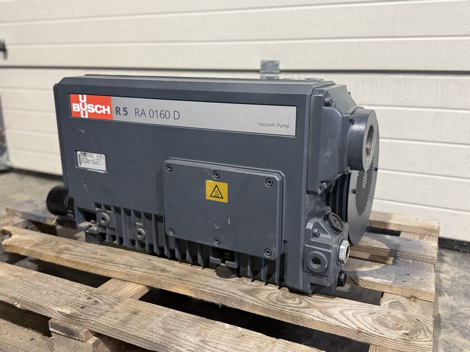 Вакуумний насос BUSCH R5 RA0160D