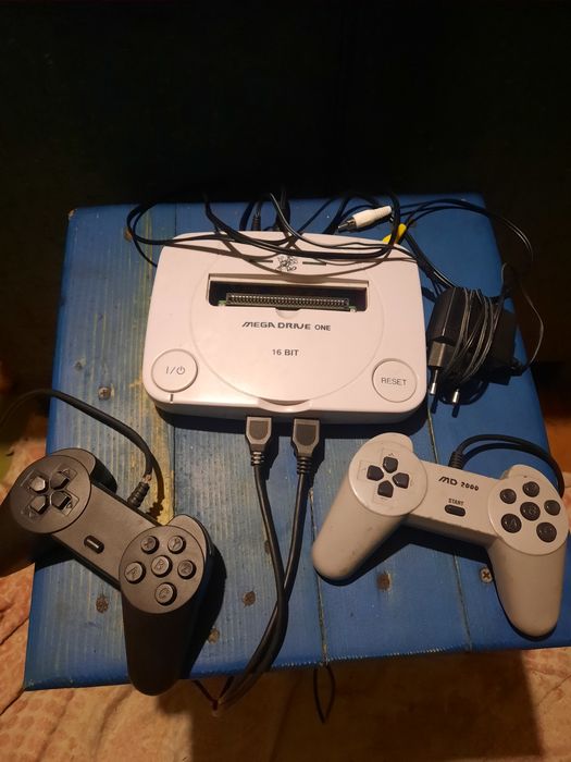 Игровая приставка SEGA Mega Drive One + картриджи