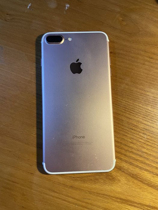 Продам Iphone 7 plus 128gb
