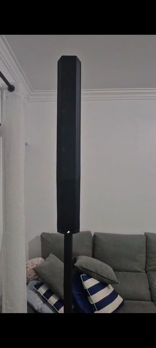 Vendo colunas de som