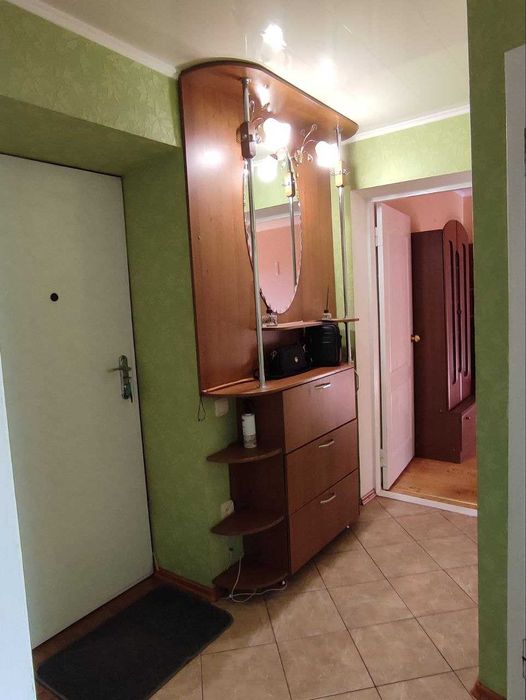 Сдам на длительный   срок  2-х ком. кв. ЦЕНТР .