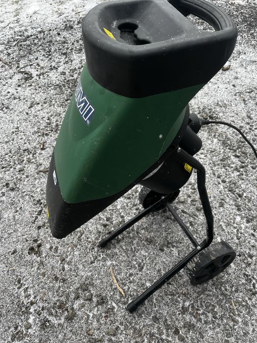 Полрібнювач  гілок дисковий  2.5квт