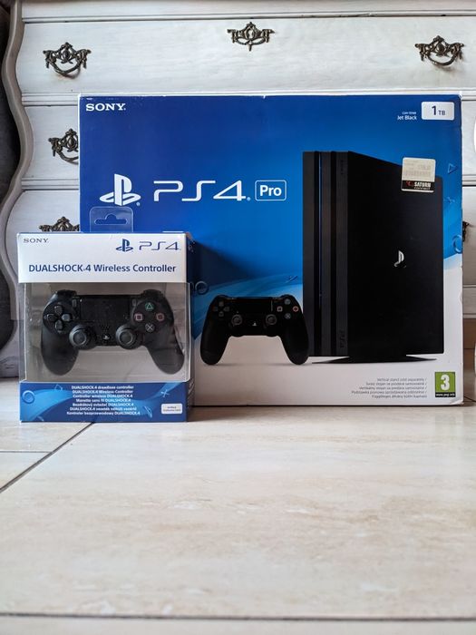 Play Station 4 Pro 1TB-pełen zestaw