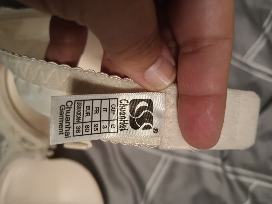 Biustonosz beżowy 80B nowy, brak 1 ramiączka