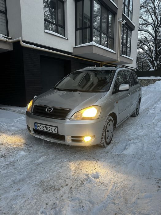 Toyota Avensis Verso