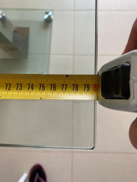 Mesa em vidro e inox