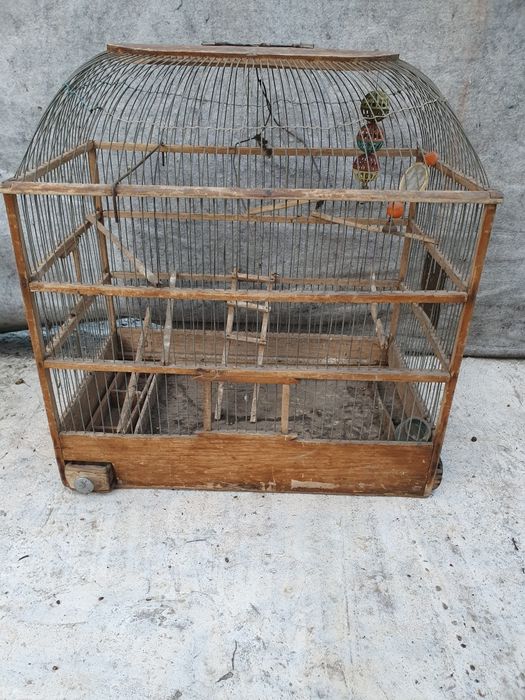 Продам клетку для попугаев большая (из ссср)
