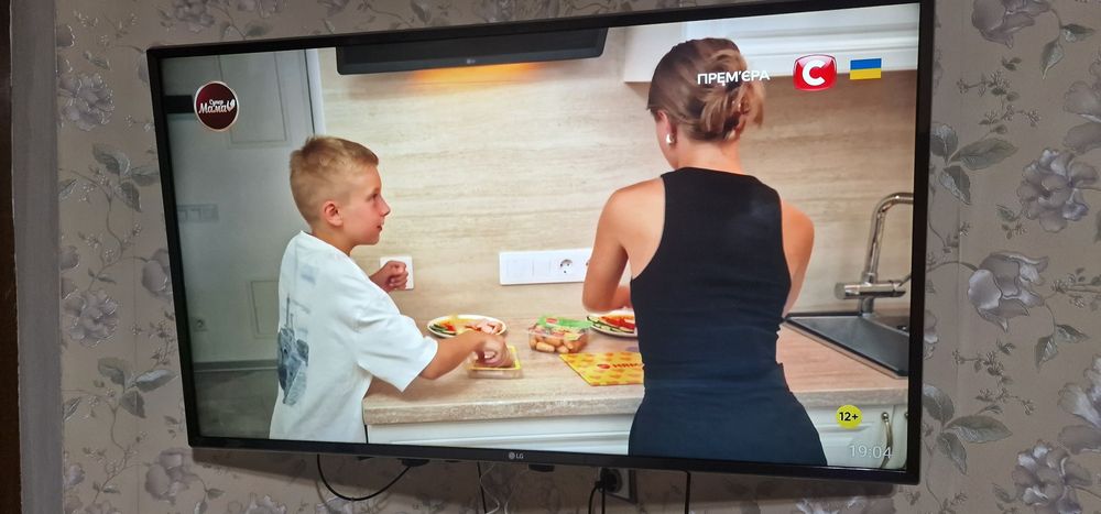 Смарт тв LG 43 UJ6307