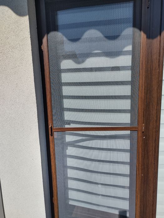 Moskitiera drzwiowa zawiasowa