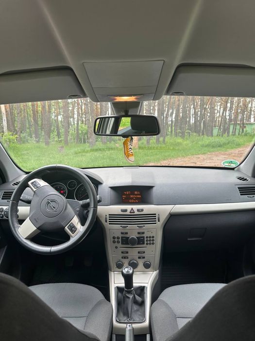 Продам свіжопригнаний Opel Astra H