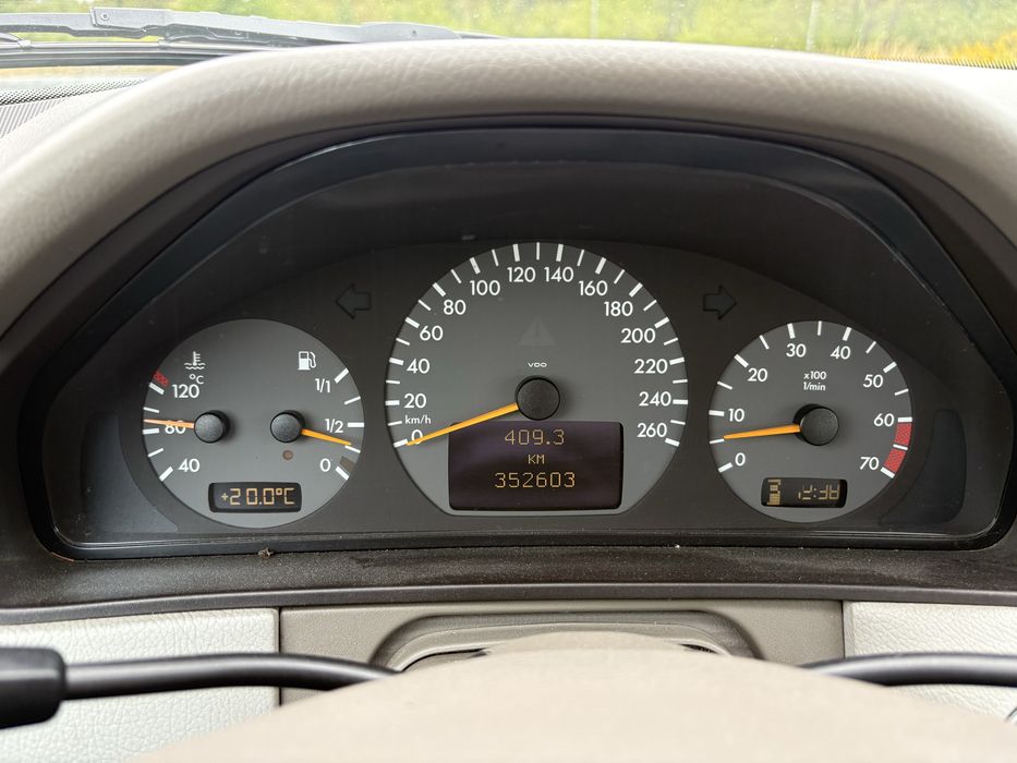 Mercedes-Benz W210 E320 4matic
