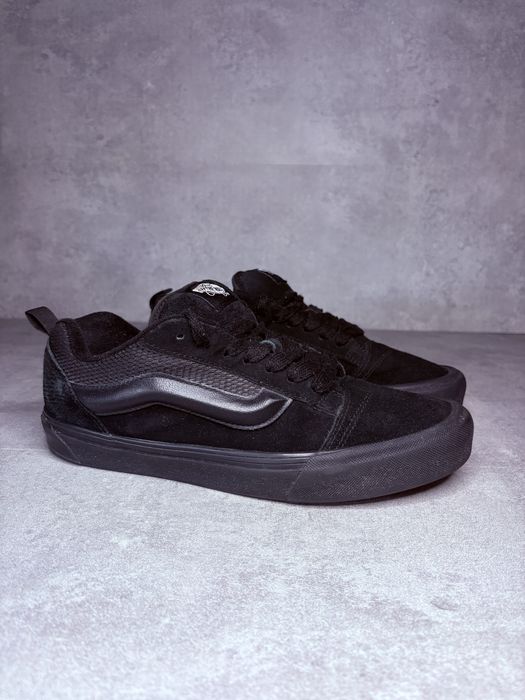 Vans Knu Skool Triple Black czarne sneakersy skate