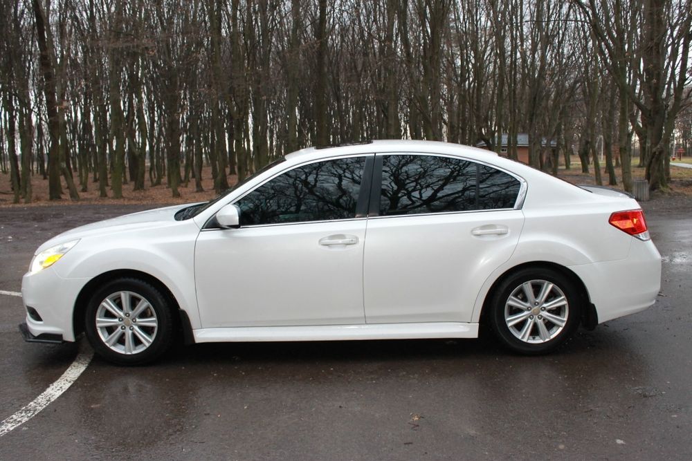 Subaru legacy premium