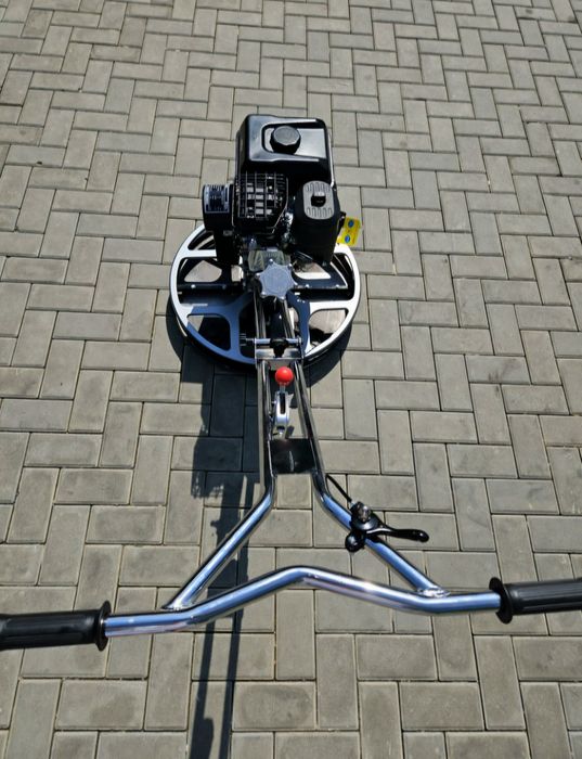 Zacieraczka spalinowa do betonu PT24 Briggs&Stratton PREMIUM chrom