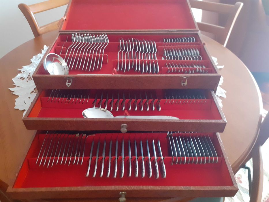 Vendo faqueiro em aço inox