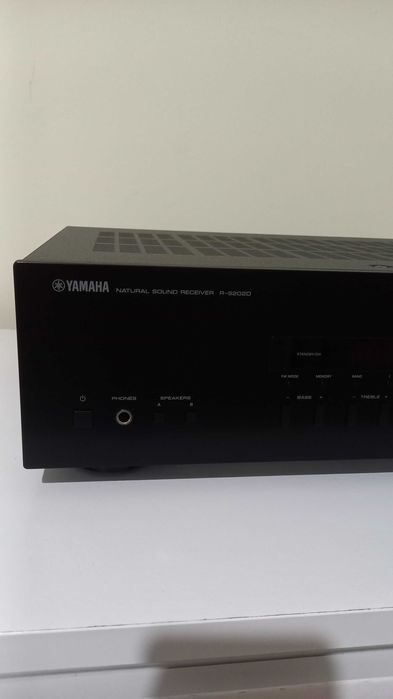 Receiver Yamaha R-S 202D  Novo