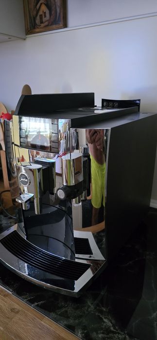 Ekspres do kawy Jura E8