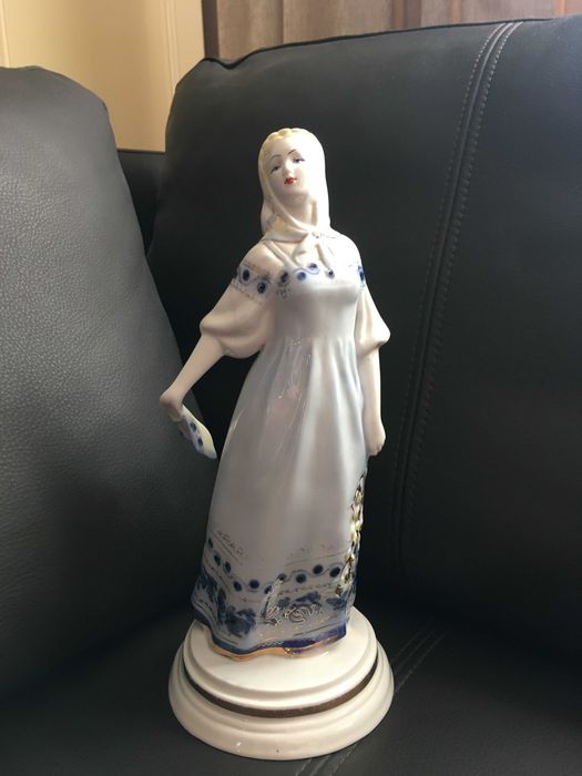 Статуетка фігура порцелянова фарфор Танець Берізка. Чудово.