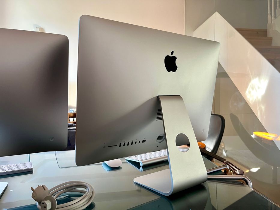 3 Apple iMac 21,5" (2014, 2015 e 2017) - Venda Individual ou em Conjunto