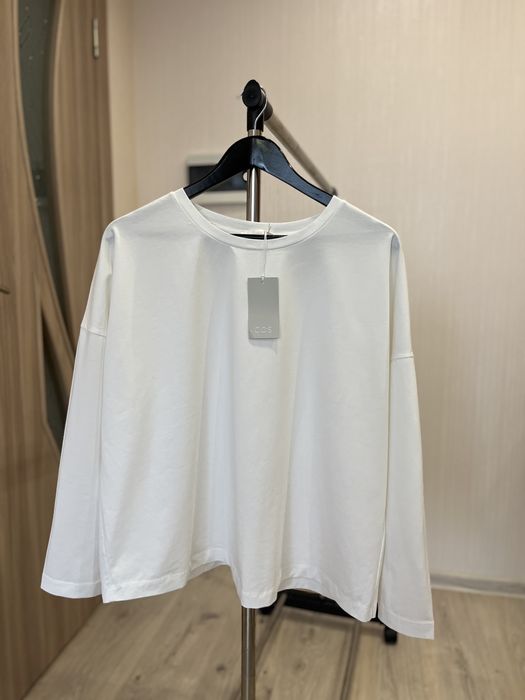 Гарна жіноча кофтинка лонгслів COS, розмір М