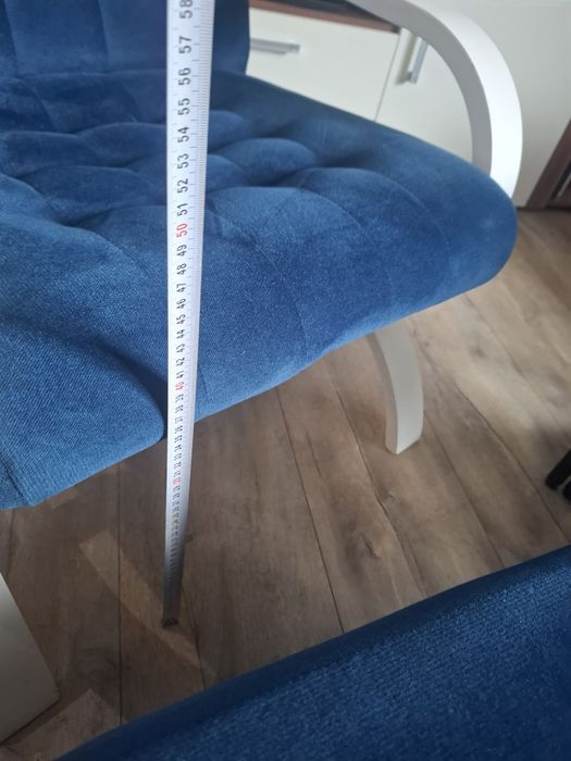 Fotel finka granatowy w bardzo dobrym stanie