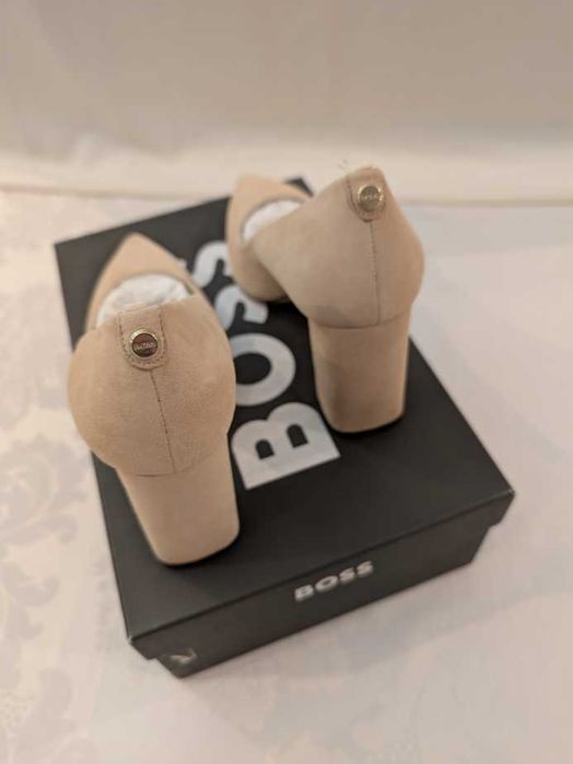 Sapatos BOSS em pele - NOVOS