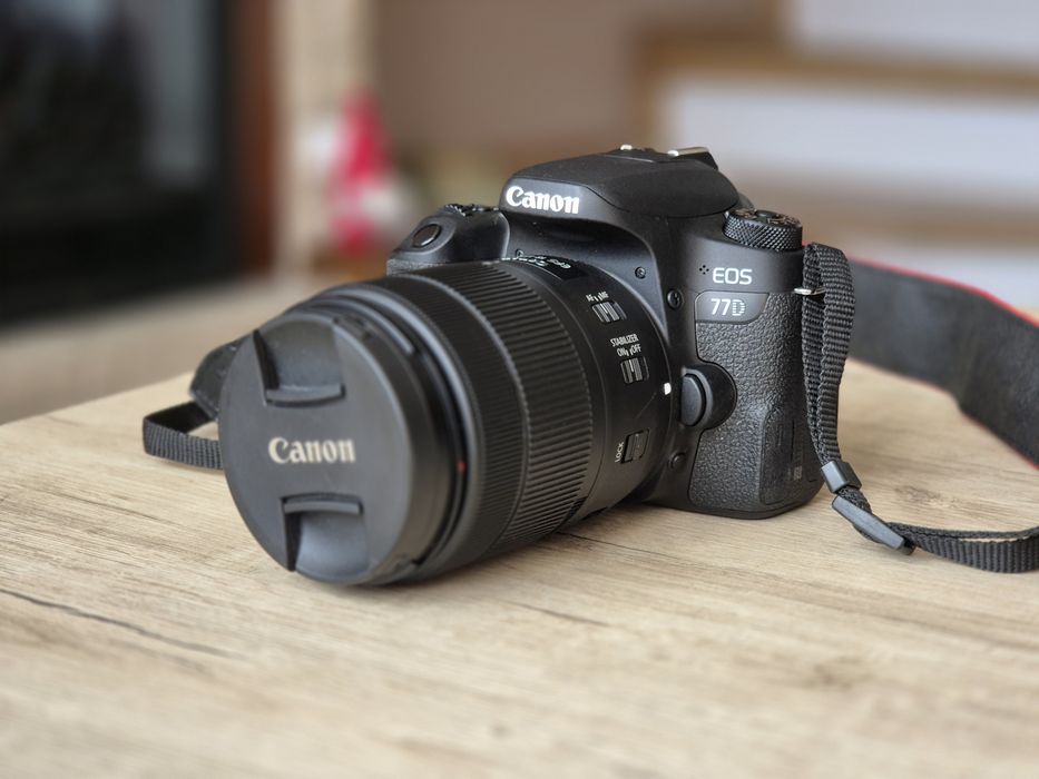 Canon EOS 77D + Canon 18-135 usm НОВОЕ СОСТОЯНИЕ