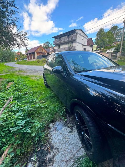 Sprzedam/zamienię Uszkodzony Porsche Cayenne S
