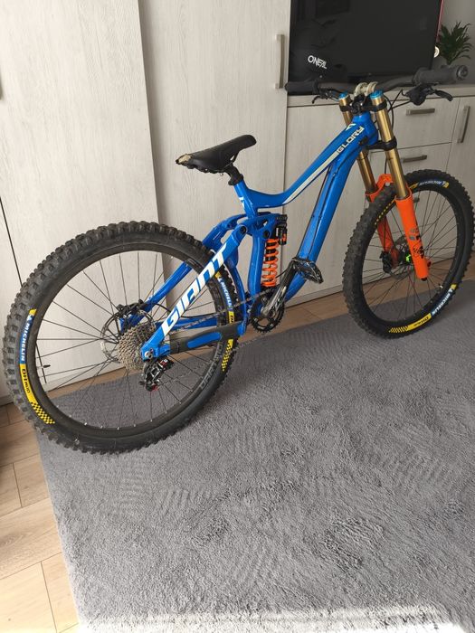 Giant glory 2019 M 27.5  custom build fox