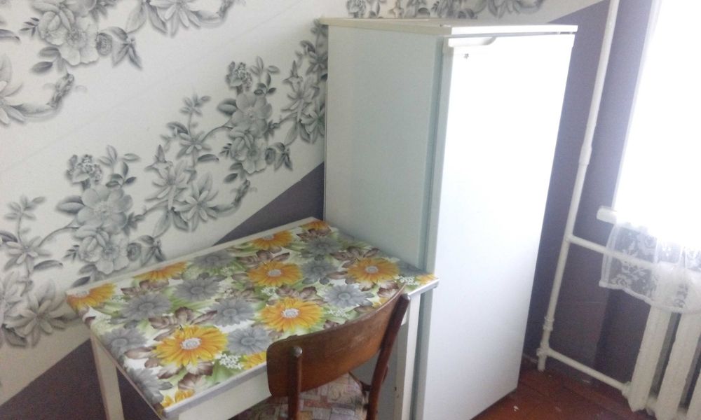 Оренда 2х кім Дубово по Козачій біля ринку.Тільки дзвонити.