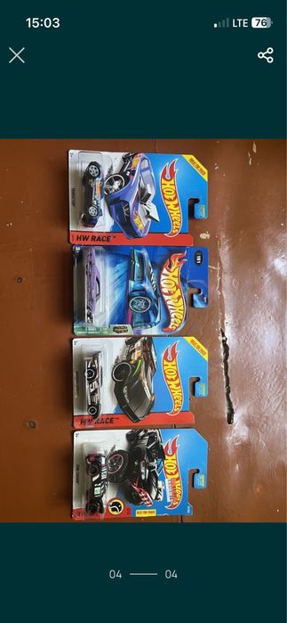 Hot Wheels Однім лотом
