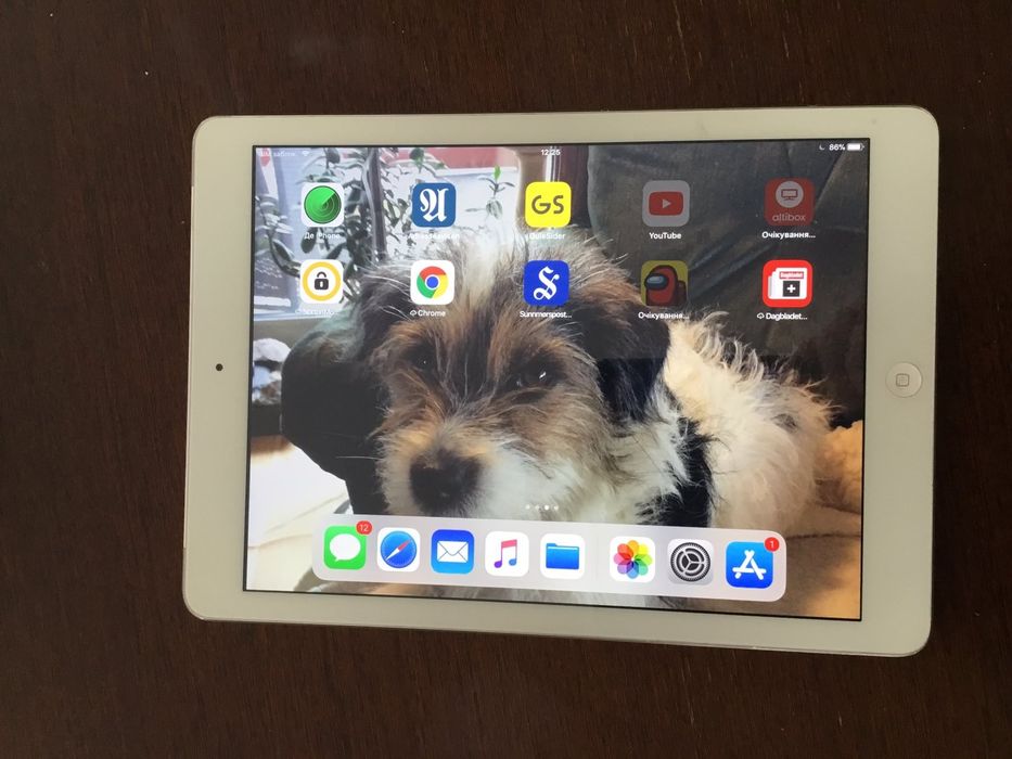 iPad 16 гб.Робочий. На розблокіровку.