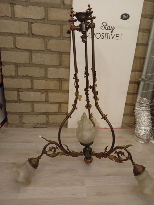 Antyczna lampa z mosiądzu